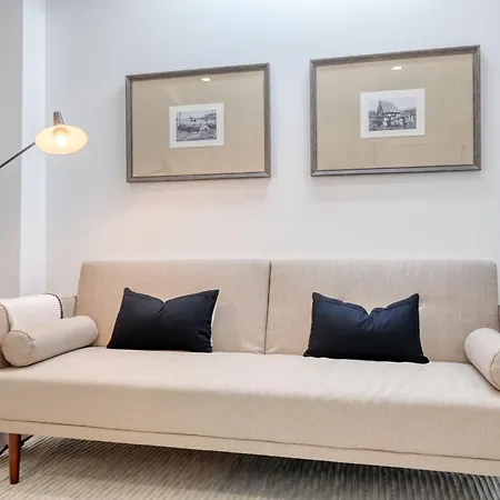 Beco Santa Emilia 4o, A In Madeira Appartement *