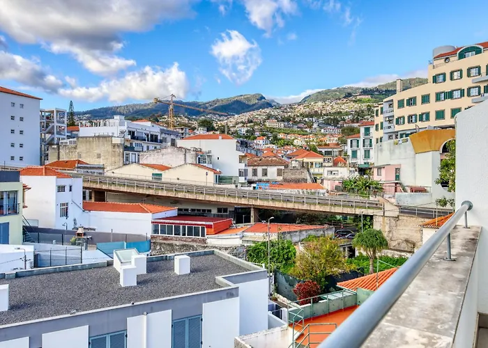 Beco Santa Emilia 4o, A In Madeira Appartamento *