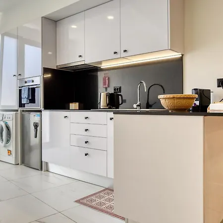 Beco Santa Emilia 4o, A In Madeira Appartement *