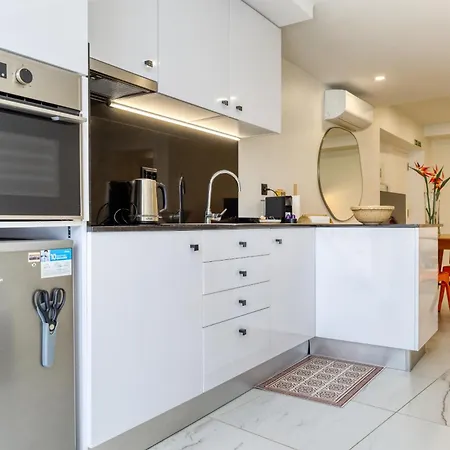 Beco Santa Emilia 4o, A In Madeira Apartment *