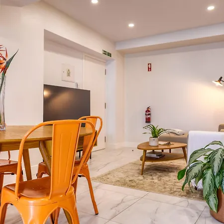 Apartment Beco Santa Emilia 4o, A In Madeira *