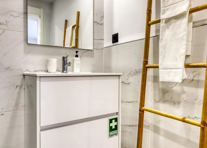 Beco Santa Emilia 4o, A In Madeira