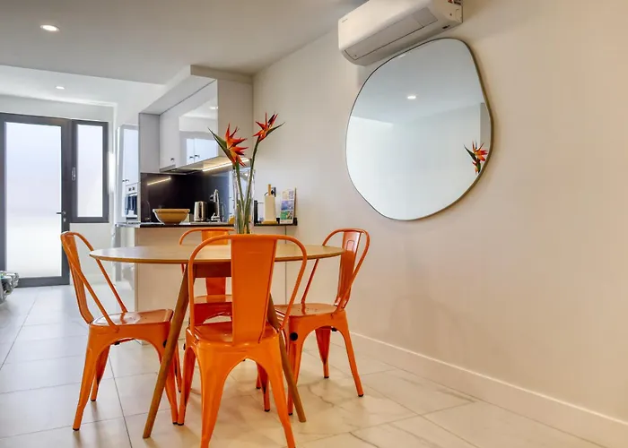 Beco Santa Emilia 4o, A In Madeira * Funchal (Madeira)