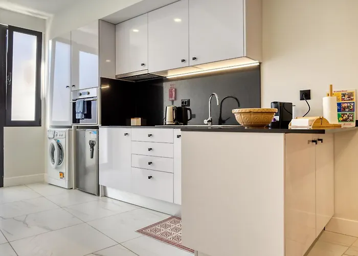 Beco Santa Emilia 4o, A In Madeira Apartment *