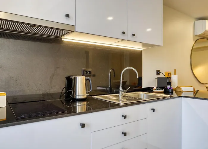 Beco Santa Emilia 4o, A In Madeira *