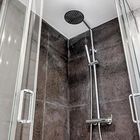 Beco Santa Emilia 4o, A In Madeira Фуншал